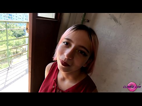 ❤️ 学生Sensual在内陆地区吸食陌生人--在他脸上射精 Beautiful porn